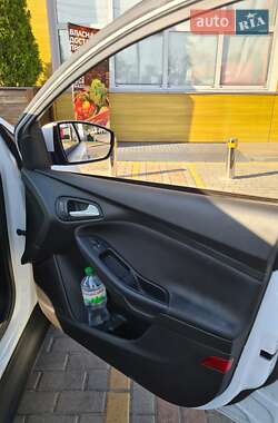 Седан Ford Focus 2017 в 