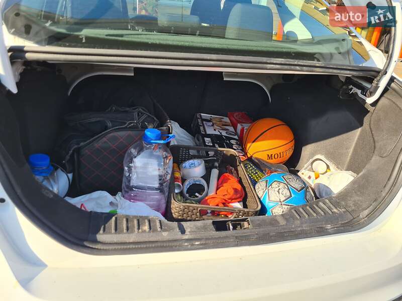 Седан Ford Focus 2017 в Киеве фото 22 Седан Ford Focus 2017 в Киеве