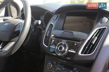 Седан Ford Focus 2016 в 