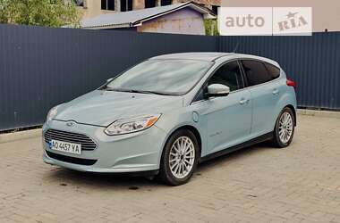 Хэтчбек Ford Focus 2014 в Ужгороде