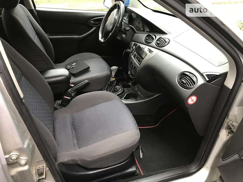 Хэтчбек Ford Focus 2004 в Калуше