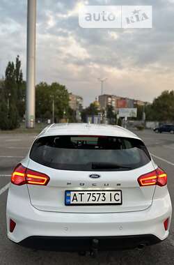 Хэтчбек Ford Focus 2019 в 