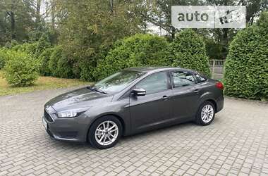 Седан Ford Focus 2015 в Самборі