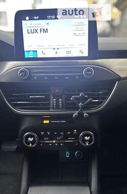 Хэтчбек Ford Focus 2019 в 