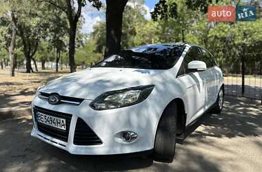 Хэтчбек Ford Focus 2013 в 
