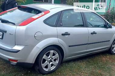 Хэтчбек Ford Focus 2006 в Оброшином