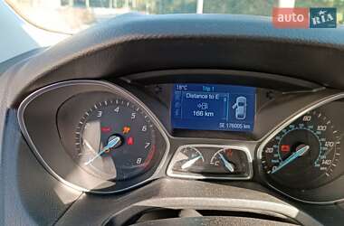Седан Ford Focus 2014 в 