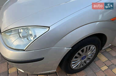 Хэтчбек Ford Focus 2002 в Киеве