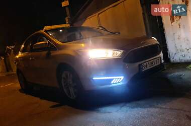 Седан Ford Focus 2015 в 
