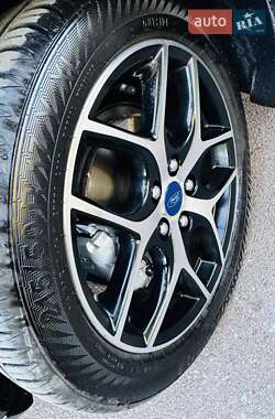 Седан Ford Focus 2017 в 
