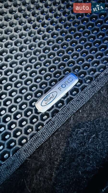 Седан Ford Focus 2017 в Киеве