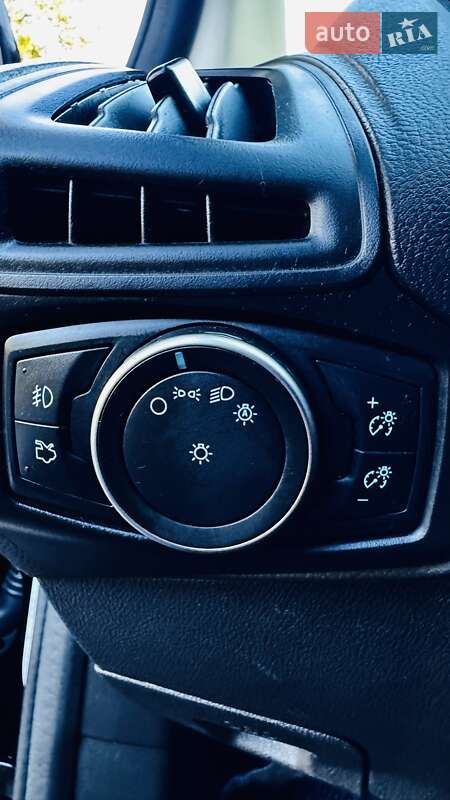 Седан Ford Focus 2017 в Киеве