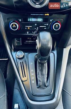 Седан Ford Focus 2017 в 