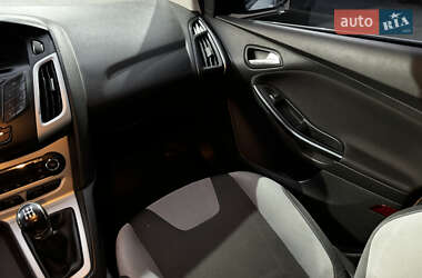 Седан Ford Focus 2013 в 