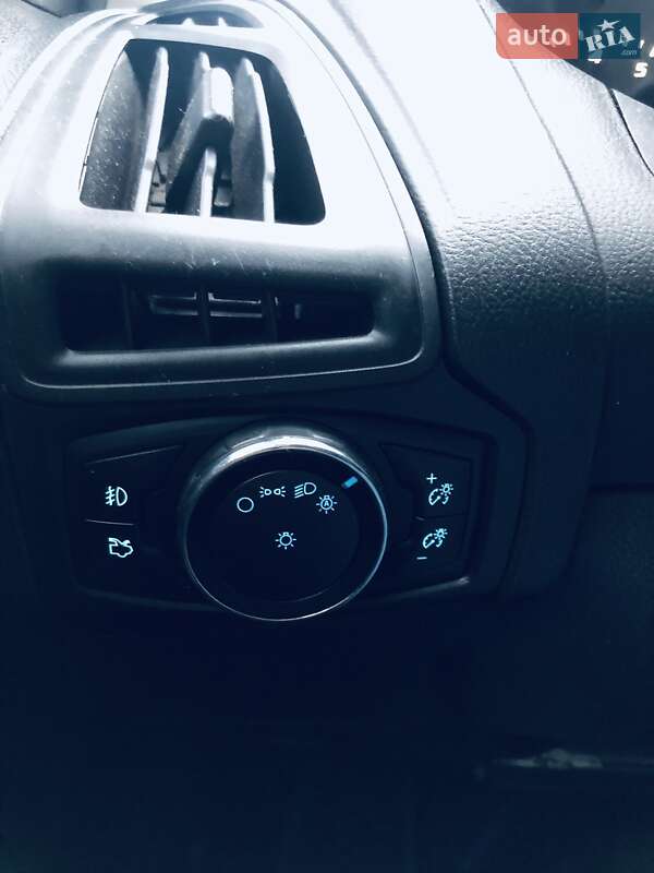 Седан Ford Focus 2013 в Киеве