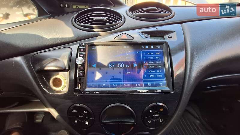 Седан Ford Focus 2002 в Тячеве