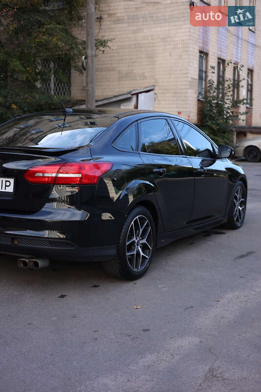 Седан Ford Focus 2015 в Виннице