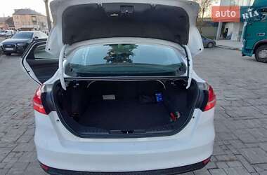 Седан Ford Focus 2016 в 
