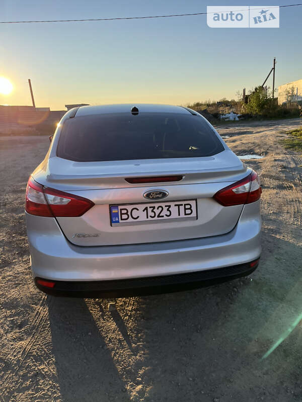 Седан Ford Focus 2011 в Львові