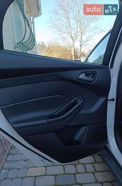 Седан Ford Focus 2017 в 