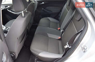 Хэтчбек Ford Focus 2013 в 