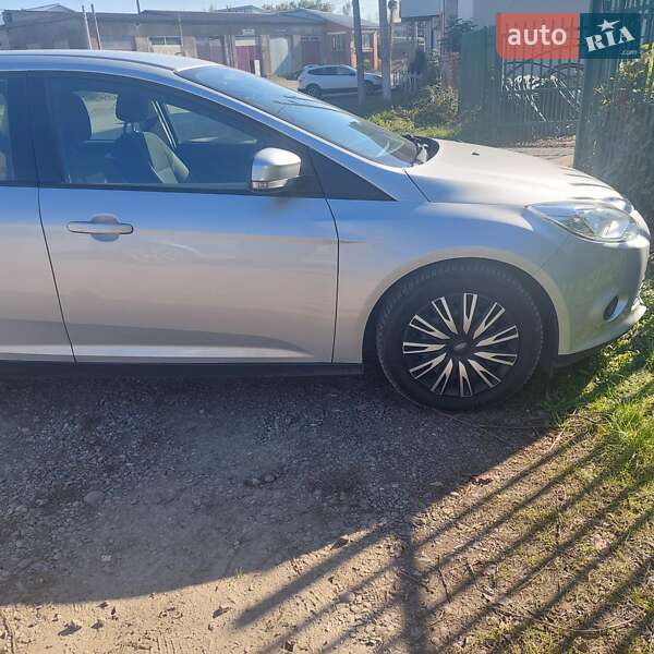 Универсал Ford Focus 2013 в Хусте