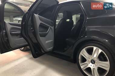 Седан Ford Focus 2010 в 