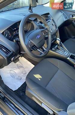 Седан Ford Focus 2015 в 