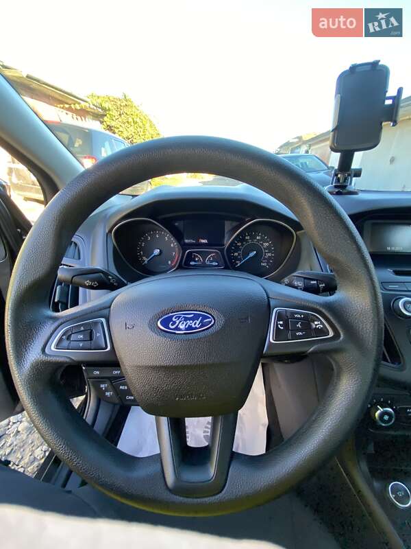 Седан Ford Focus 2015 в Нетішині