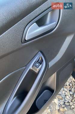 Седан Ford Focus 2015 в 