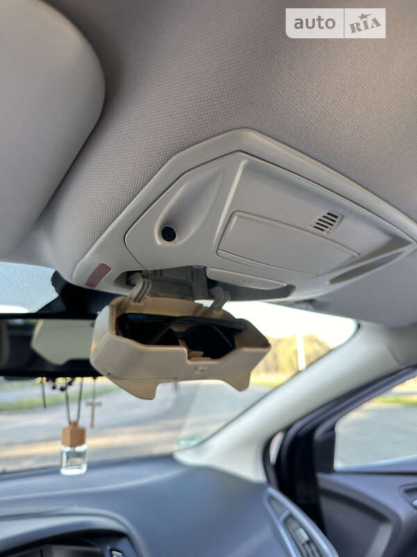 Хэтчбек Ford Focus 2011 в Львове