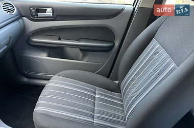 Хэтчбек Ford Focus 2009 в 