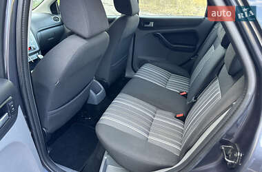 Хэтчбек Ford Focus 2009 в 