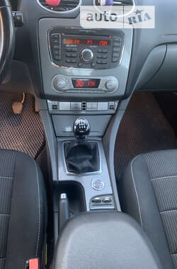 Хэтчбек Ford Focus 2010 в Львове