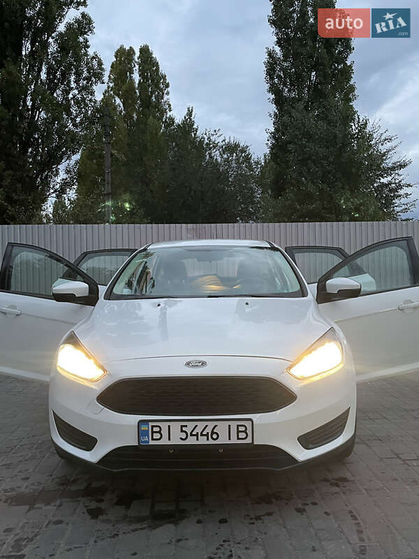 Хетчбек Ford Focus 2015 в Горішніх Плавнях