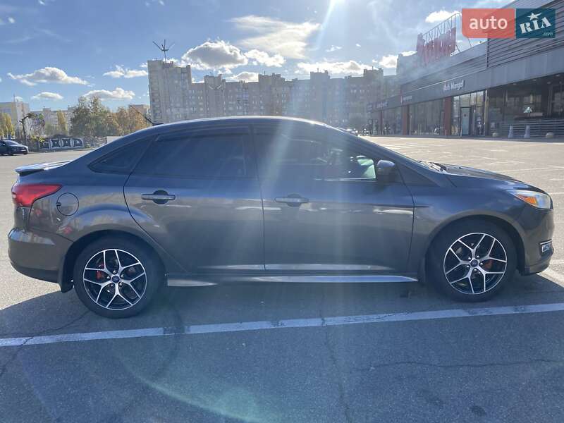 Седан Ford Focus 2015 в Шепетовке
