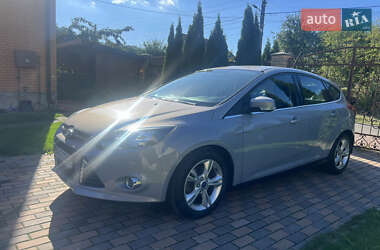 Хэтчбек Ford Focus 2013 в 