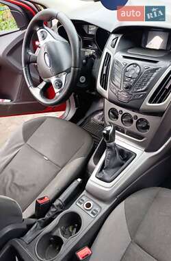Универсал Ford Focus 2013 в 