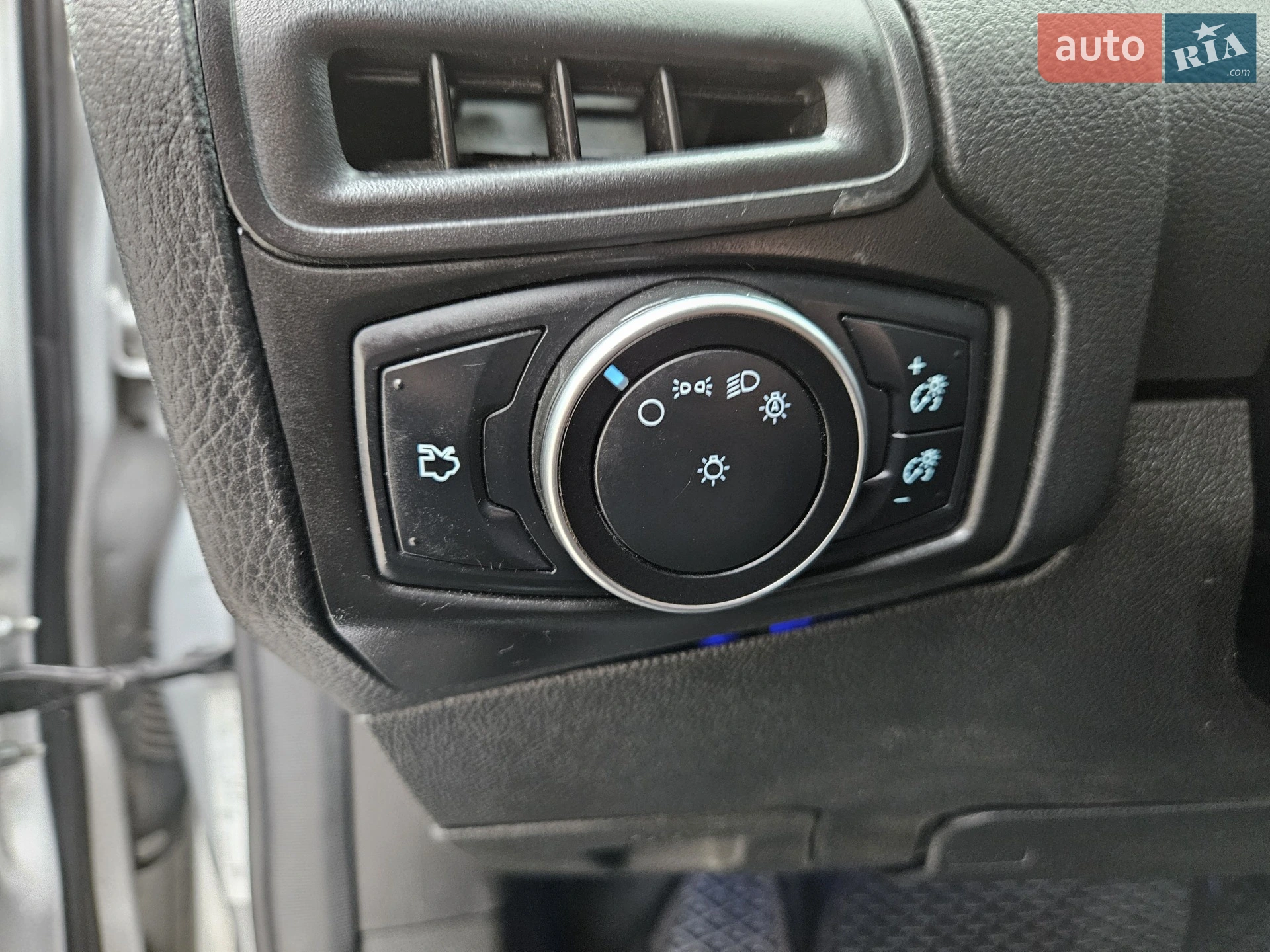 2016 Ford Focus - мініатюра 42