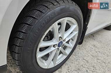 Седан Ford Focus 2016 в Львове