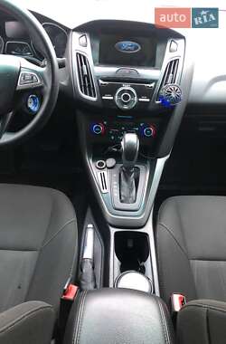 Седан Ford Focus 2017 в 