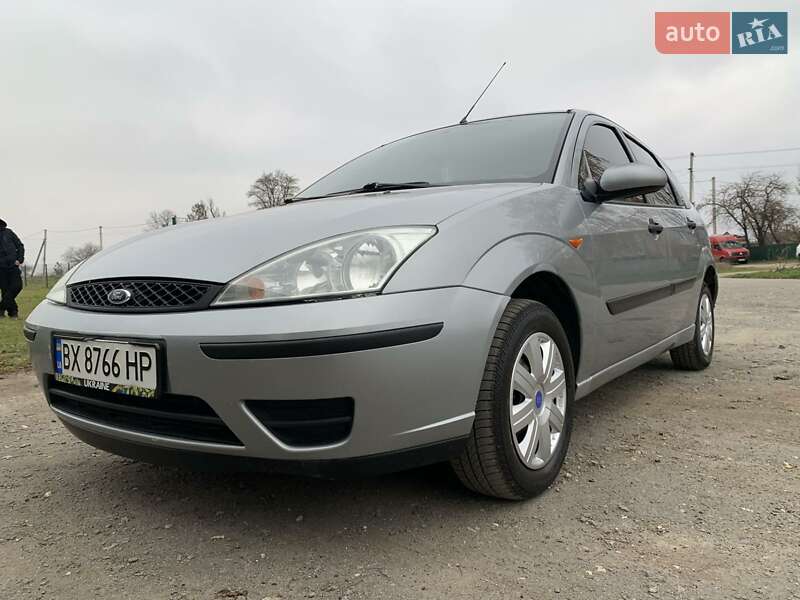 Хэтчбек Ford Focus 2004 в Теофиполе