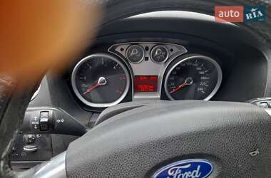 Хэтчбек Ford Focus 2009 в 
