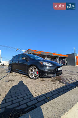 Хэтчбек Ford Focus 2013 в Львове