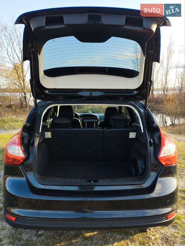 Хэтчбек Ford Focus 2012 в Киеве