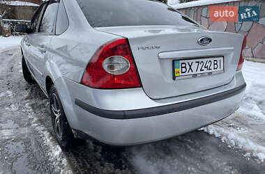 Седан Ford Focus 2005 в Староконстантинове