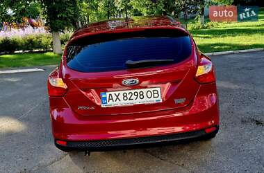 Хэтчбек Ford Focus 2013 в Песочине