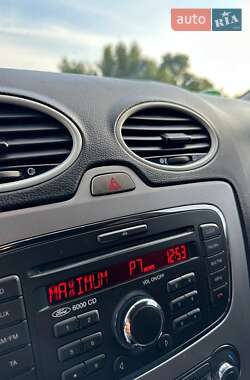 Универсал Ford Focus 2010 в 