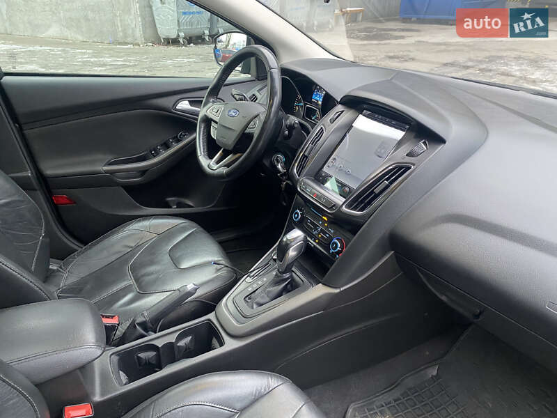 Хэтчбек Ford Focus 2016 в Киеве