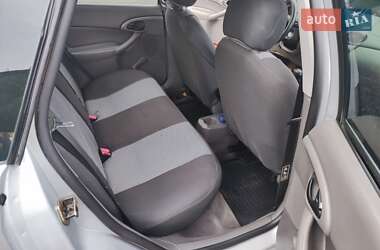 Седан Ford Focus 2003 в 